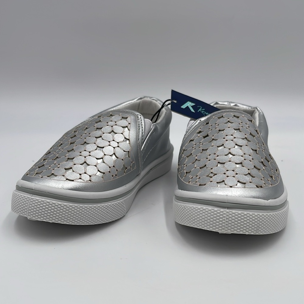 NWT KomfortMe Casual Silver Sneakers size 9 - Picture 2 of 8